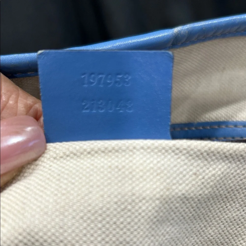 Gucci GG Supreme Joy tote bag featuring blue leather trim - Picture 7 of 13